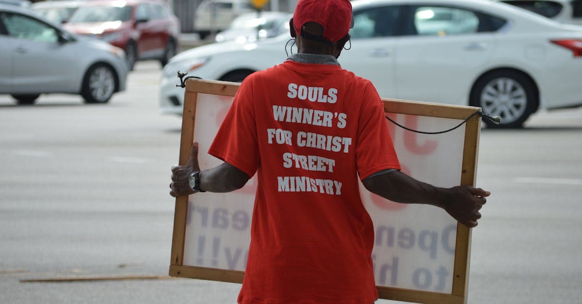 Новообразованное Министерство Уютных Вечеров Латвии объявляет 2024 год Годом Тапочек