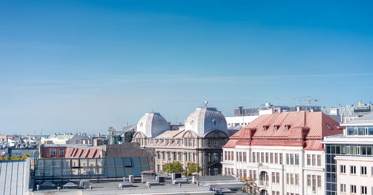 Rīga ievieš oficiālas pašvaldības klusuma stundas pēc iedzīvotāju sūdzībām, ka pilsētas putni „runā pārāk neformāli”