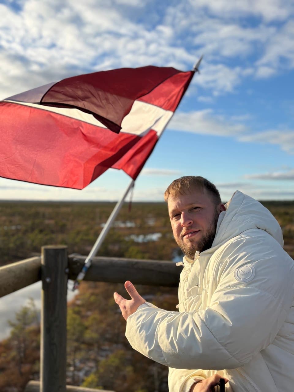 Знаменитый лондонский инвестиционный банкир посетил Юрмалу, предложил уплотнить пляжный песок для 'стратегических целей'